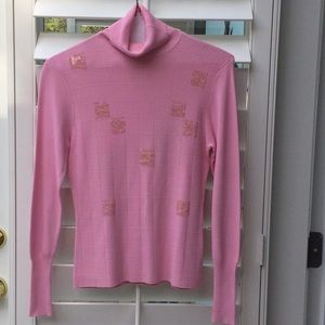 Lightweight turtleneck sweater